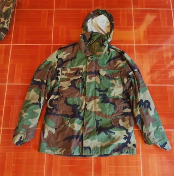 อื่นๆ เสื้อแจ็คเก็ต | เสื้อคลุม EU 44 เขียว แขนยาว 🇺🇲เสื้อทหาร M65 .1988 Camouflage - USA Military . 🇺🇲Made in USA 🇺🇲อก44 งานกองทัพ  U.S.ARMY ปี1988 ซิ๊ปScovill  ตอกUSA