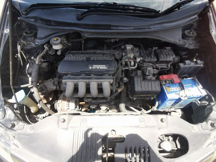 Honda City 2010 1.5 V i-VTEC Sedan เบนซิน เกียร์อัตโนมัติ ดำ รูปที่ 4