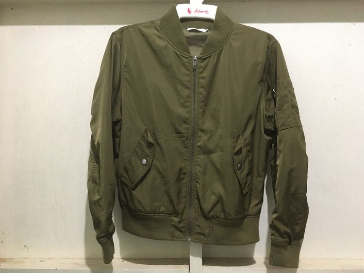 ฟรีไซส์ เสื้อแจ็คเก็ต ผ้าร่ม (Bomber Jacket) แบรนด์ BROWNY STANDARD สีเขียวโอลีฟ