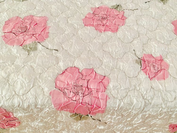 ผ้าห่ม ขนาด 5-5.5ฟุต ผ้าต่วนสีขาวลายดอกกุหลาบ ด้านบนมีระบายปักลายแบรนด์ Berarose Myung Ga Life ยี่ห้อ Myung Ga Life มือสองขายตามสภาพ  รูปที่ 7