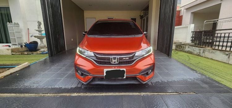Honda Jazz 2017 1.5 RS i-VTEC Sedan เบนซิน ไม่ติดแก๊ส เกียร์อัตโนมัติ ส้ม