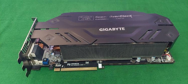 GIGABYTE  GTX 680 2GB