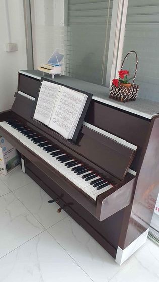 อื่นๆ เปียโนอัพไรท์ เปียโน Piano acuastic 10,000baht nontahburi. Play all OK