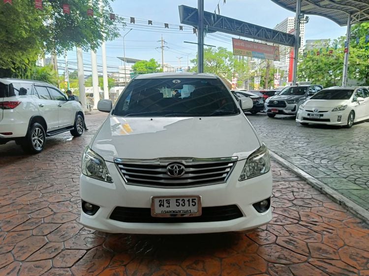 Toyota Innova 2012 2.0 G Utility-car เบนซิน ไม่ติดแก๊ส เกียร์อัตโนมัติ ขาว รูปที่ 3