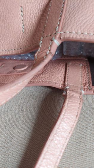 กระเป๋า tory burch ของแท้ สีชมพู รูปที่ 8