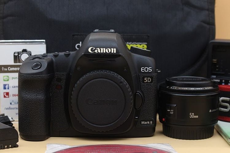 กล้อง DSLR ไม่กันน้ำ ขาย Canon EOS 5D II + lens EF 50mm II สภาพมีตำหนิตามรูป เมนูไทย ชัตเตอร์ 29,XXX อดีตร้าน ใช้งานได้ปกติทุกระบบ อุปกรณ์พร้อมกระเป๋า 
