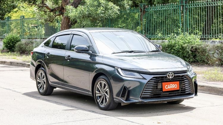 Toyota Yaris ATIV 2023 1.2 Premium Luxury Sedan เบนซิน ไม่ติดแก๊ส เกียร์อัตโนมัติ เทา รูปที่ 1