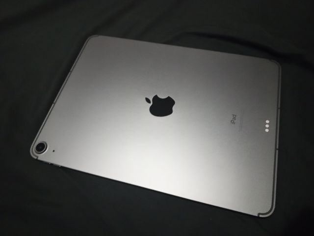 Apple 64 GB Ipad Air 4 cellular 64GB สี space gray 