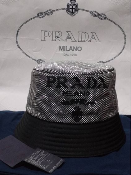 หมวกและหมวกแก๊ป New prada bucket​ size m 58cm Limited