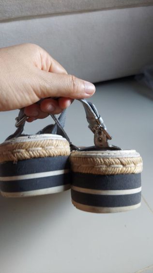 รองเท้ารัดส้น Prada ของแท้ ไซส์ 35  รูปที่ 6