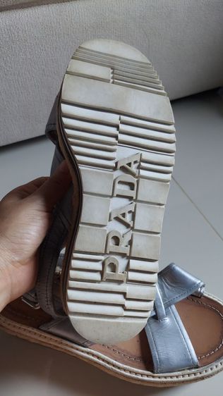 รองเท้ารัดส้น Prada ของแท้ ไซส์ 35  รูปที่ 2
