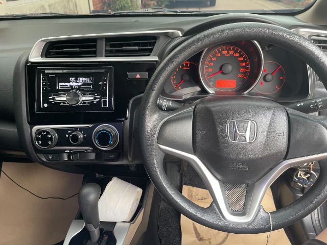 Honda Jazz 2019 1.5 V Sedan เบนซิน เกียร์อัตโนมัติ เทา รูปที่ 4