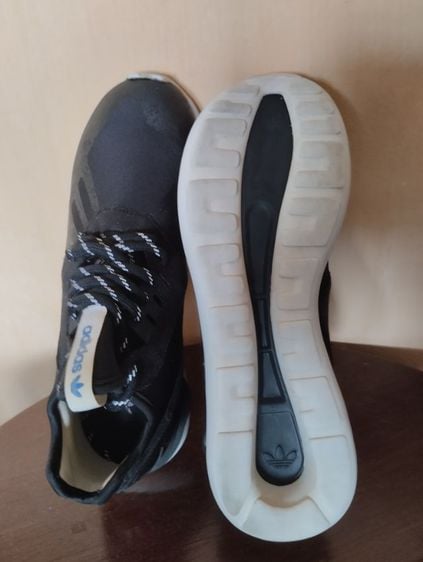 Adidas รองเท้าผ้าใบ หนัง PU UK 8 | EU 42 | US 8.5 ดำ ขายรองเท้าออกกำลังกาย