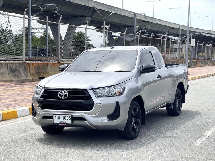 Toyota Hilux Revo 2023 2.4 Z Edition Entry Pickup เบนซิน ไม่ติดแก๊ส เกียร์ธรรมดา เทา