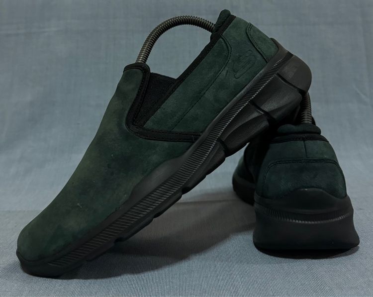 รองเท้าผ้าใบ หนังแท้ UK 7.5 | EU 41 1/3 | US 8 ดำ Skechers Slip on Size41 ส่งฟรี