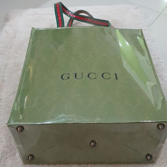 กระเป๋าเคลือบ Gucci แท้ ขนาด 10" ค่ะ รูปที่ 2