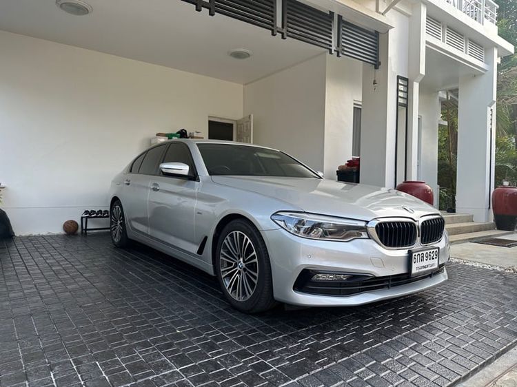 BMW Series 5 2017 520d Sedan ดีเซล ไม่ติดแก๊ส เกียร์อัตโนมัติ เทา
