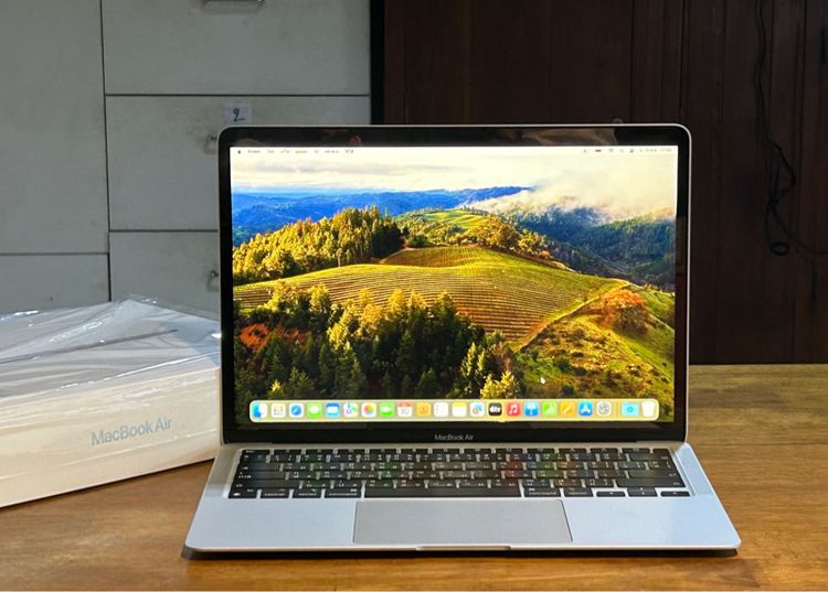 Apple แมค โอเอส 8 กิกะไบต์ ใช่ (3471) Macbook Air (M1, 2020) 256 GB Silver สภาพสวยเหมือนใหม่ 23,990 บาท