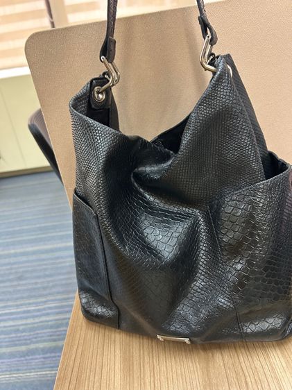 กระเป๋าถือ แบรยด์ BREAL