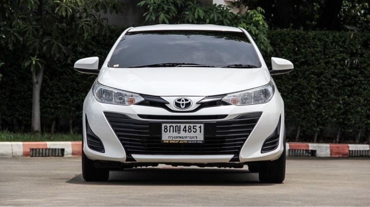 Toyota Yaris 2019 1.2 J Sedan เบนซิน ไม่ติดแก๊ส เกียร์ธรรมดา ขาว