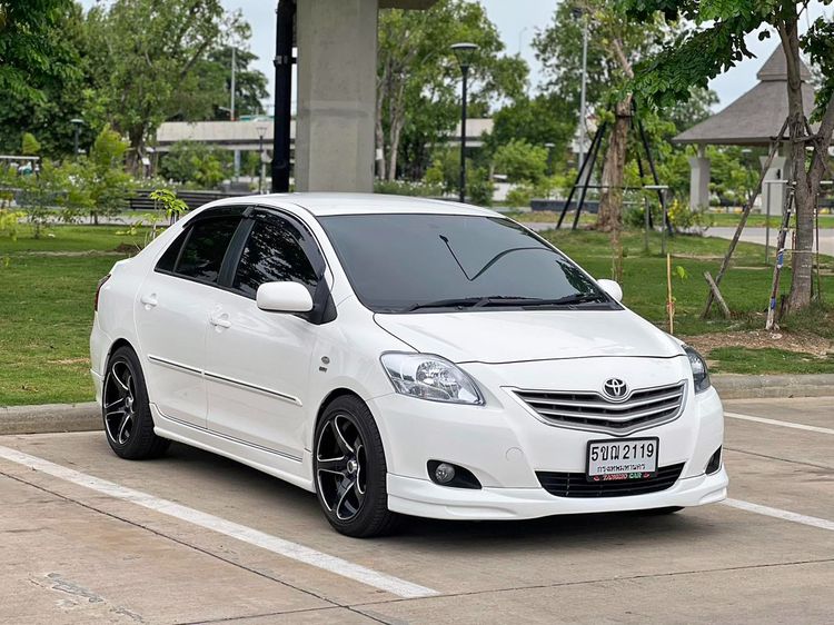 รถ Toyota Vios 1.5 E สี ขาว