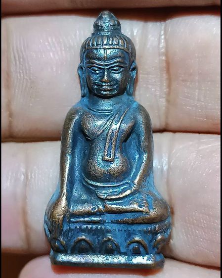 พระหูยาน หลังจปร. (รุ่นปืนแตก) วัดราชบพิธ พ.ศ. 2513 ในหลวงเสด็จเททอง เกจิ 108 ปลุกเสกพิธีใหญ่ รูปที่ 5