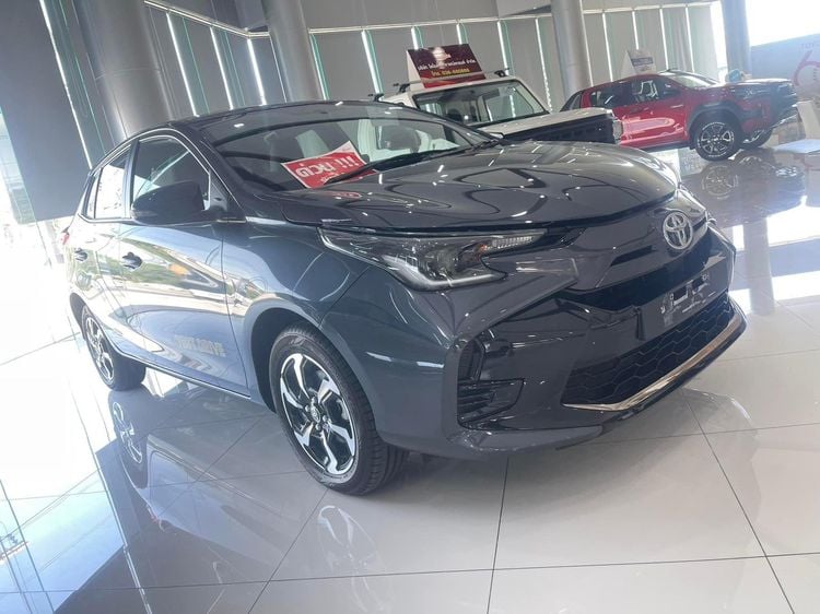 Toyota Yaris 2024 1.2 Smart Sedan เบนซิน ไม่ติดแก๊ส เกียร์อัตโนมัติ เทา