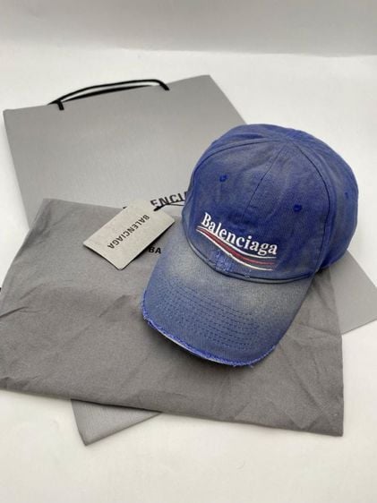หมวกและหมวกแก๊ป ของแท้ล้านเปอร์เซ็นต์ Balenciaga Political Campaign Destroyed
Size L รอบศรีษะ 58 cm มือหนึ่ง ของใหม่ (งดต่อรองราคา)