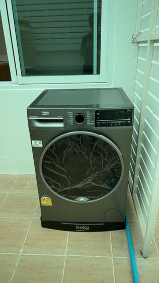 เครื่องซักผ้าฝาหน้า 10.5 kg และตู้เย็น 13.2q Beko