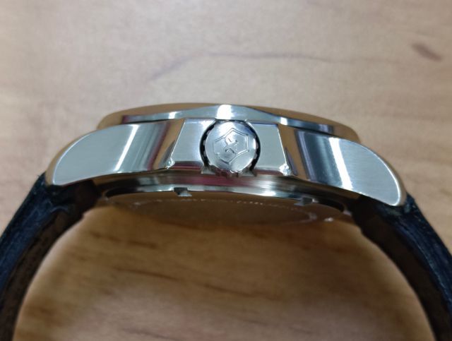 นาฬิกา Victorinox Inox Diver 200 M รูปที่ 3