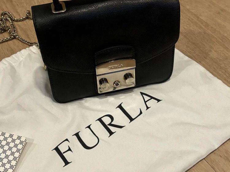 กระเป๋า FURLA มือสอง