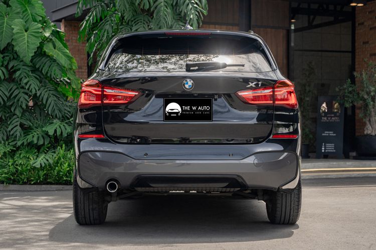 BMW X1 2019 2.0 sDrive18d M Sport Utility-car ดีเซล ไม่ติดแก๊ส เกียร์อัตโนมัติ ดำ รูปที่ 4