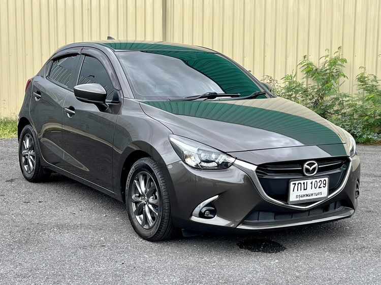 Mazda Mazda 2 2018 1.3 Sports High Plus Sedan เบนซิน ไม่ติดแก๊ส เกียร์อัตโนมัติ น้ำตาล รูปที่ 3