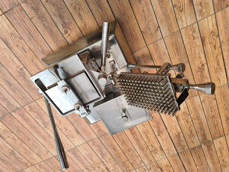 เครื่องบรรจุแคปซูล ชนิดคันโยก รูปที่ 4