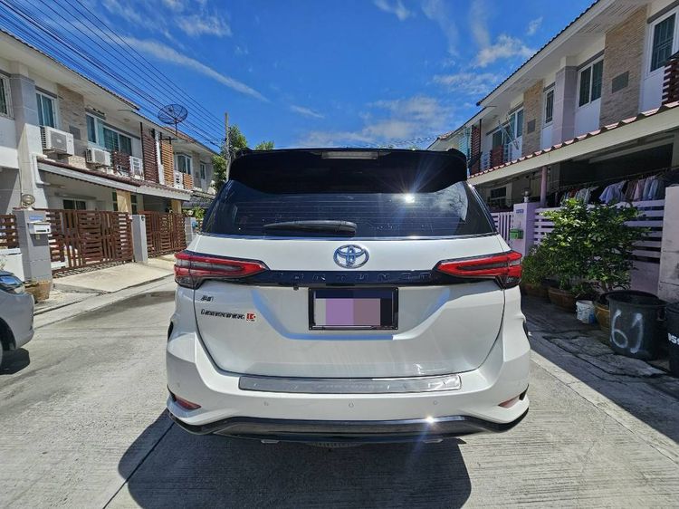 Toyota Fortuner 2020 2.8 V Utility-car ดีเซล เกียร์อัตโนมัติ ขาว รูปที่ 4