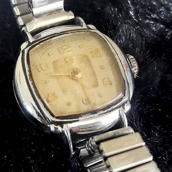 vintage 40s
Seiko S mark Mechanical winding watch
🎌🎌🎌