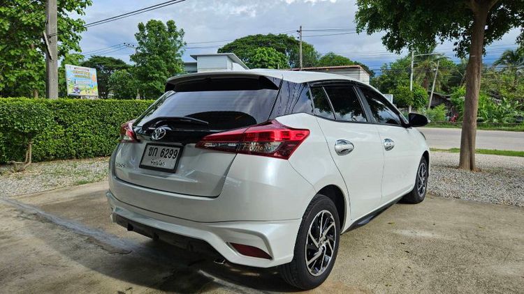 Toyota Yaris 2021 1.2 Sport Premium Sedan เบนซิน เกียร์อัตโนมัติ ขาว รูปที่ 4