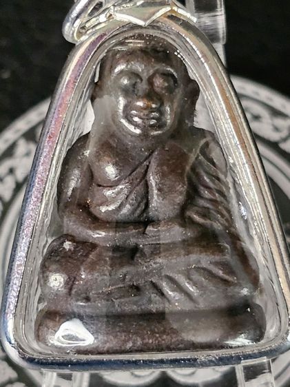 รูปหล่อลอยองค์พิมพ์นิยม หลวงพ่อเงิน 
เนื้อมหาชนวน รูปที่ 3