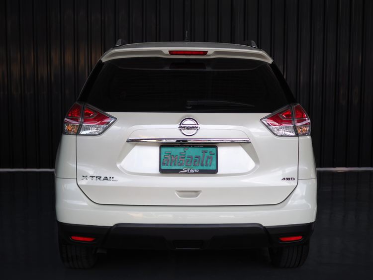 Nissan X-Trail 2015 2.5 V 4WD Utility-car เบนซิน ไม่ติดแก๊ส เกียร์อัตโนมัติ ขาว รูปที่ 3