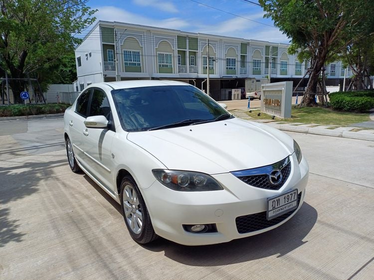 Mazda Mazda3 2010 1.6 V Sedan เบนซิน ไม่ติดแก๊ส เกียร์อัตโนมัติ ขาว รูปที่ 4
