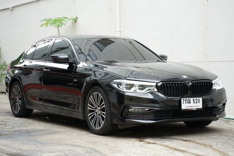 BMW Series 5 2018 520d Sedan ดีเซล ไม่ติดแก๊ส เกียร์อัตโนมัติ ดำ