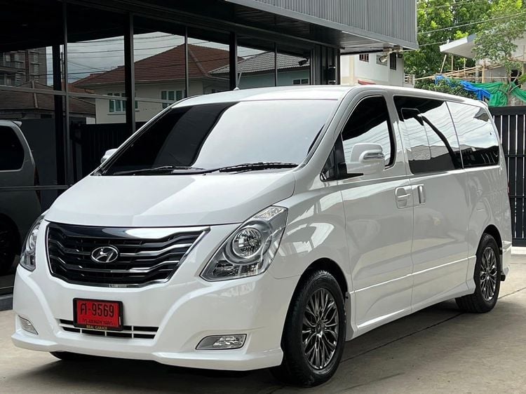 Hyundai H-1  2016 2.5 Limited Van ดีเซล เกียร์อัตโนมัติ ขาว รูปที่ 1