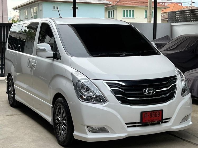 Hyundai H-1  2016 2.5 Limited Van ดีเซล เกียร์อัตโนมัติ ขาว รูปที่ 2