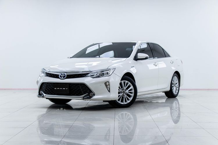 Toyota Camry 2015 2.5 HV Sedan ไฮบริด ไม่ติดแก๊ส เกียร์อัตโนมัติ ขาว รูปที่ 4