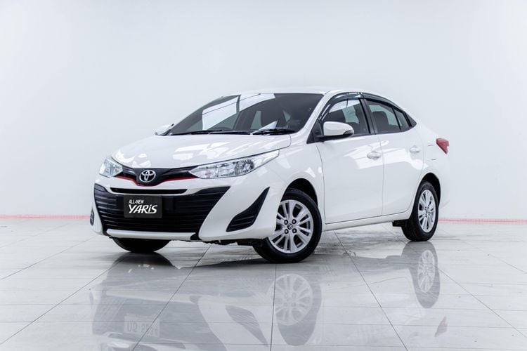 Toyota Yaris 2019 1.2 E Sedan เบนซิน ไม่ติดแก๊ส เกียร์อัตโนมัติ ขาว รูปที่ 4