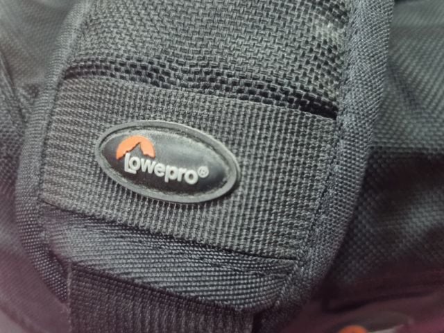 ผ้าใบ ไม่ระบุ ดำ กระเป๋า LowePro Stealth Reporter D100aw