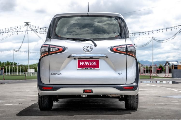 Toyota Fortuner 2017 2.5 V Utility-car เบนซิน ไม่ติดแก๊ส เกียร์อัตโนมัติ บรอนซ์เงิน รูปที่ 3