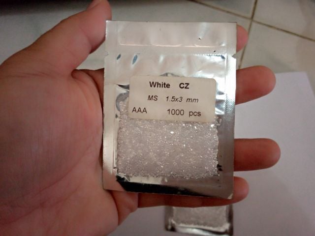 Ms white cz diamond