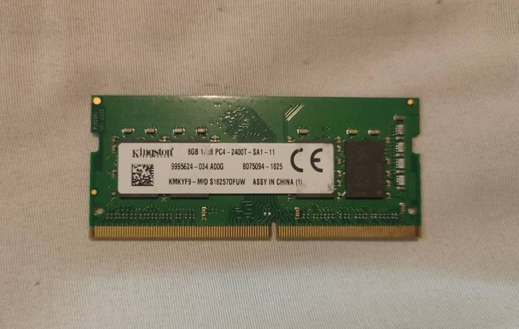 ที่เก็บข้อมูลและเมมโมรี่การ์ด RAM Kington 8GB DDR4
