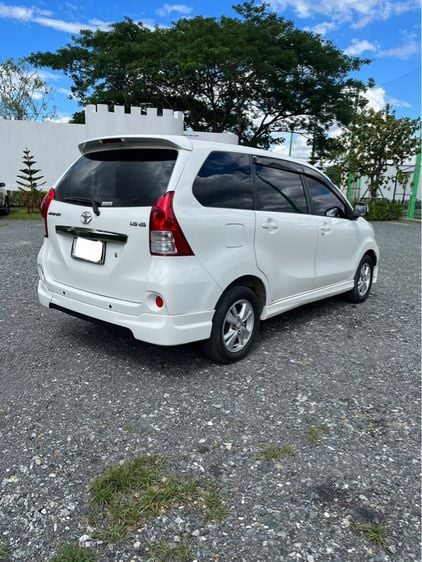 Toyota Avanza 2012 1.5 S Van เบนซิน ไม่ติดแก๊ส เกียร์อัตโนมัติ ขาว รูปที่ 3